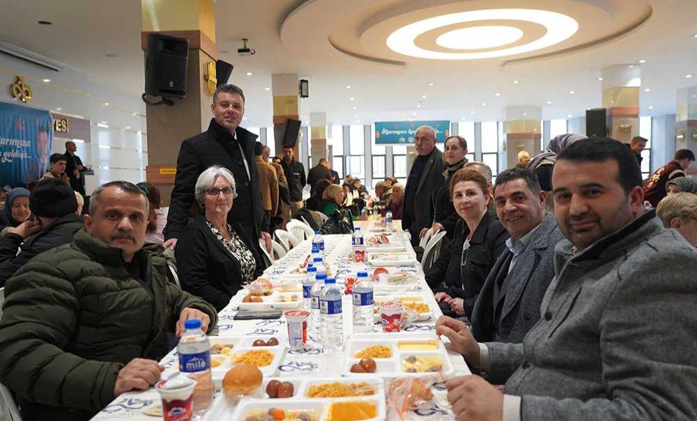 Çorlu'da Ramazan Bereketi Salonlardan Taştı