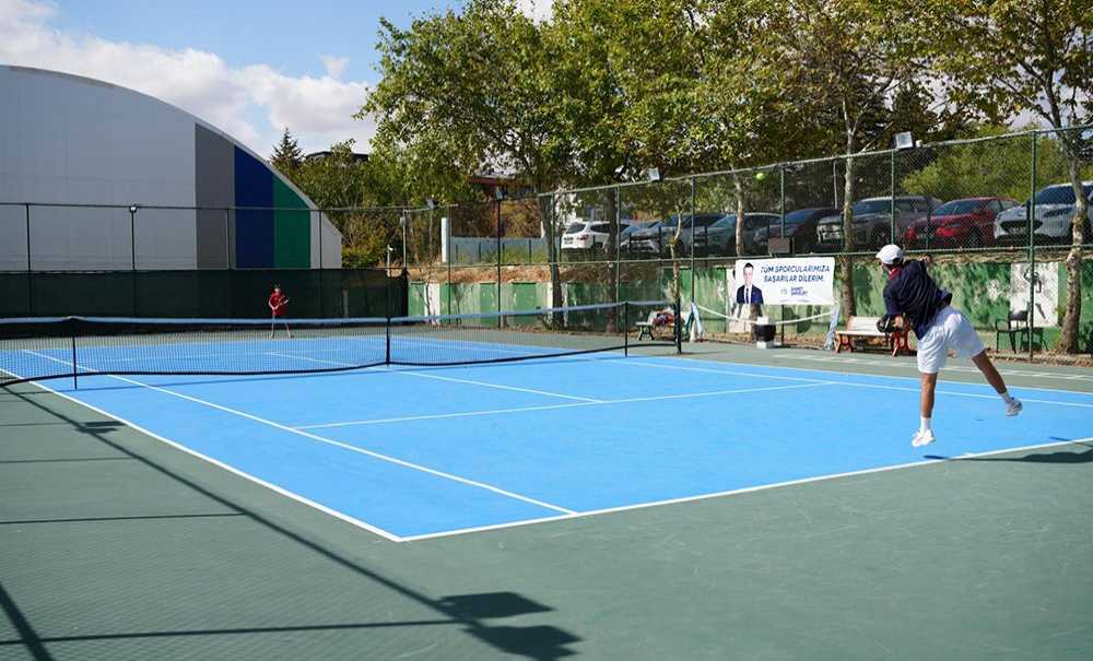Çorlu'da Tenis Turnuvası Heyecanı