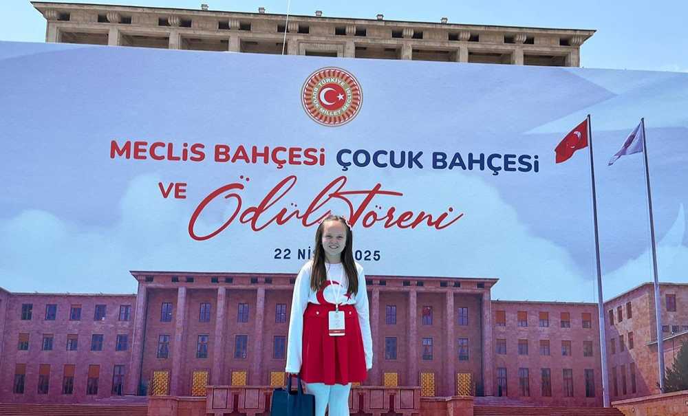 Çorlulu Öğrenci Açıkgöz, Ödülünü Ankara'da Aldı