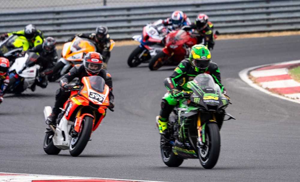 Çorlu'nun Gururu İnan, Pi̇stte Fırtına Gi̇bi̇ Esti̇