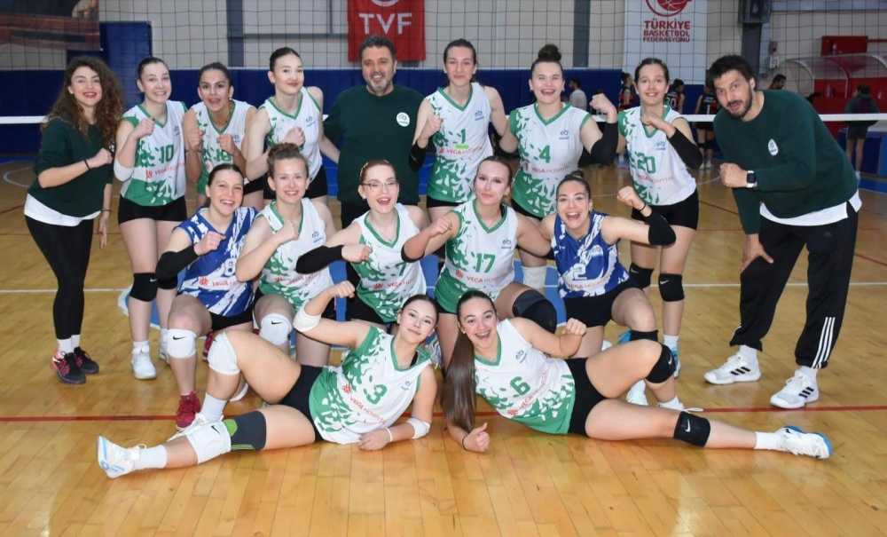 Çorlu'nun Yıldızları Sahada Fırtına Gibi Esti