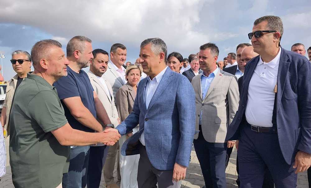 Çorlu'ya Gelen Özel'i Başkan Yüceer Karşılamadı