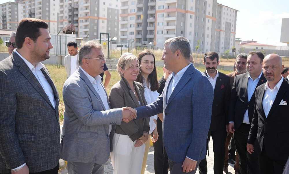 Çorlu'ya Gelen Özel'i Başkan Yüceer Karşılamadı