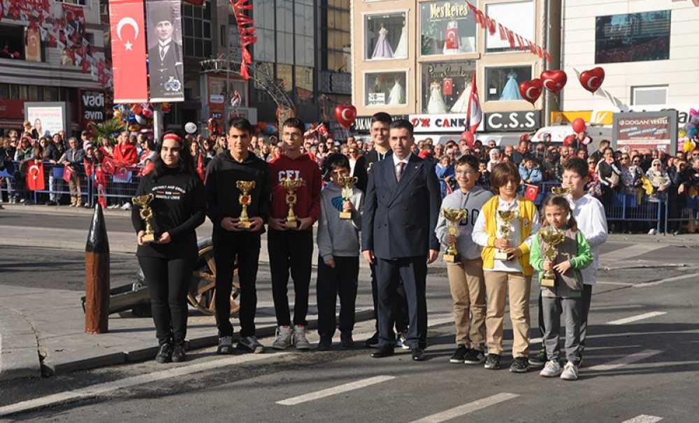 Cumhuriyet Bayramı Coşkuyla Kutlandı