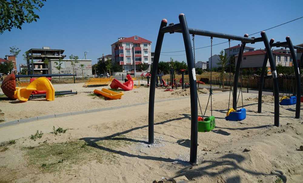 Cumhuriyet Mahallesi'ndeki Park Yenilendi