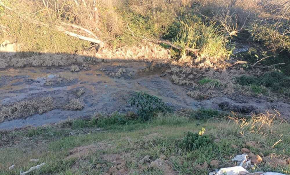 Dere Ve Etrafı Pislik İçinde!