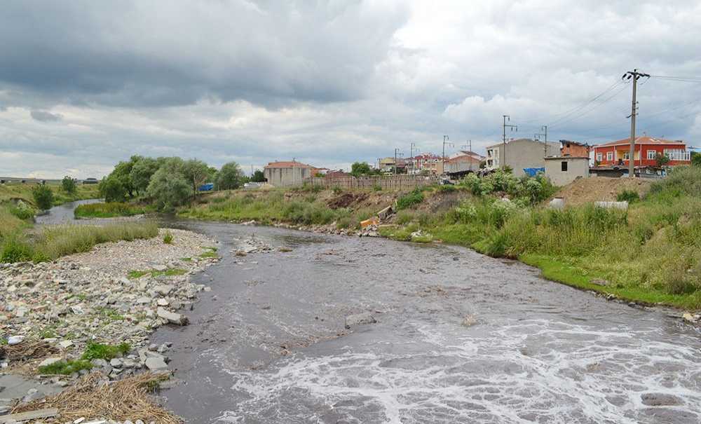 Dereden Kötü Kokular Yükseliyor