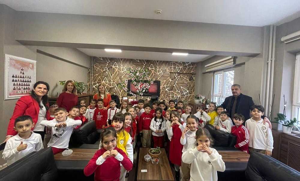 Ders Zili ‘Bayrak Sevgisi' İle Çaldı