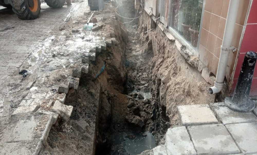 Dün Yapıldı, Bugün Yine Kazıldı