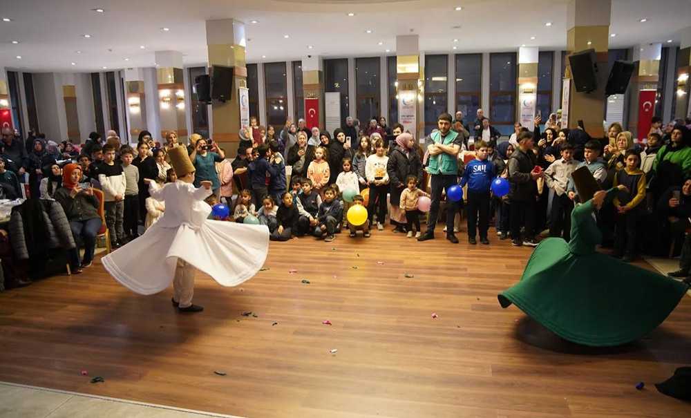 Dünya Yetimler Gününde Anlamlı İftar