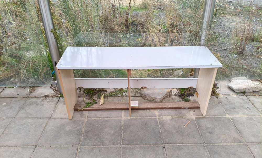 Durağın Oturağını Vatandaşlar Kendi Yaptı