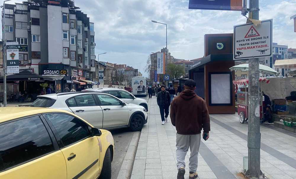 Durak Tabelası Kaldırılsın, Otopark Tabelası Konulsun
