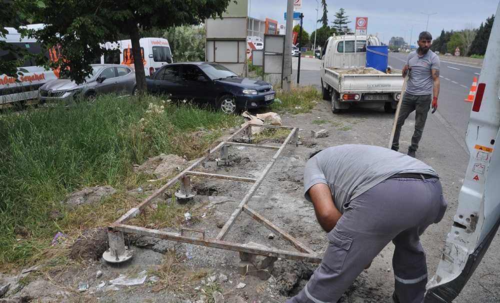 Duraklar Nihayet Yapıldı