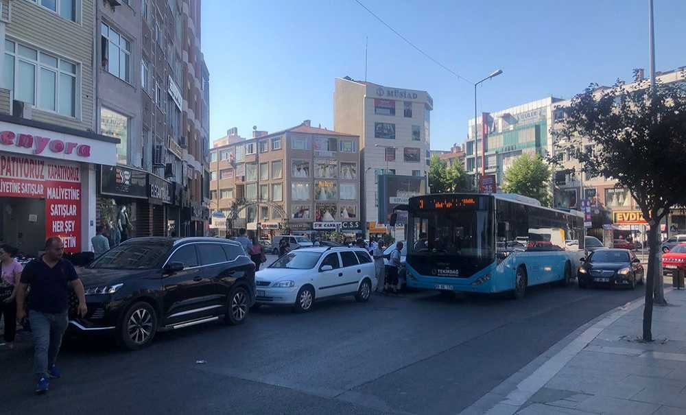 Duraklarda Değişen Birşey Yok!