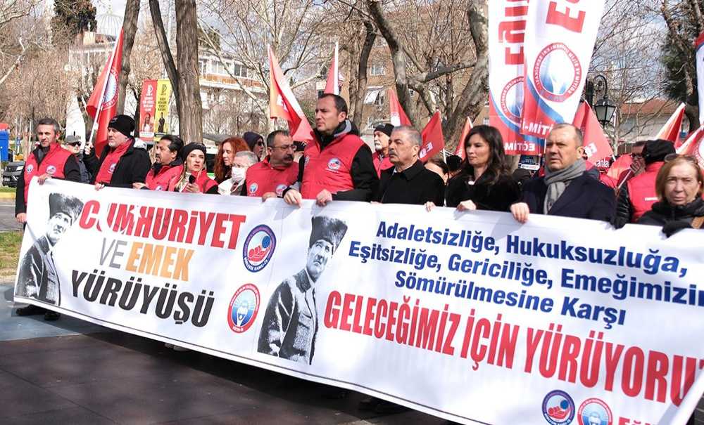 Eğitim İş'ten Emek Ve Cumhuriyet Yürüyüşü