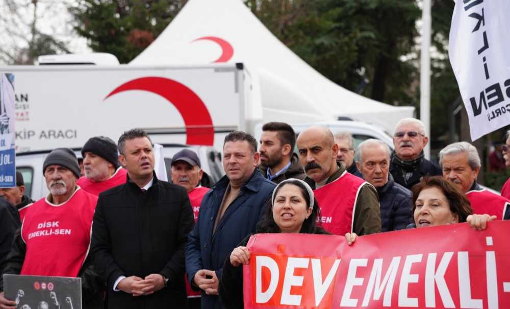 Emekliler Meydanlara Çıktı