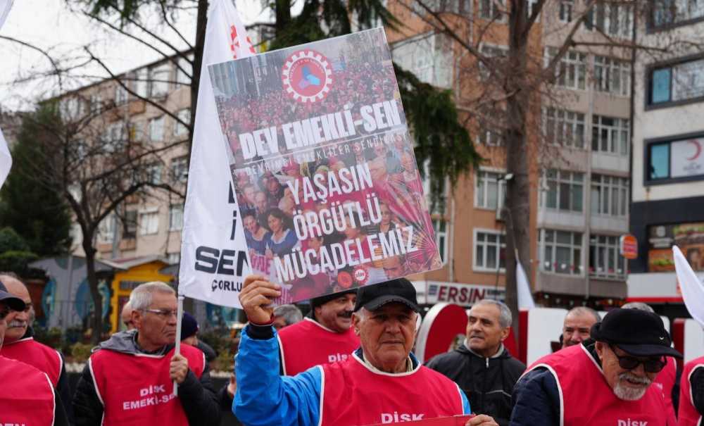 Emekliler Meydanlara Çıktı