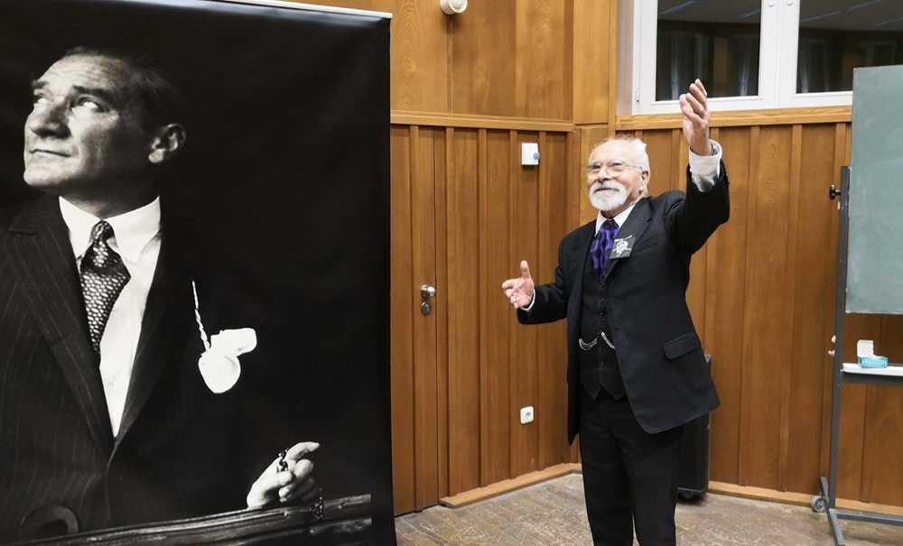 Emre Kongar Çorlu'ya Geliyor