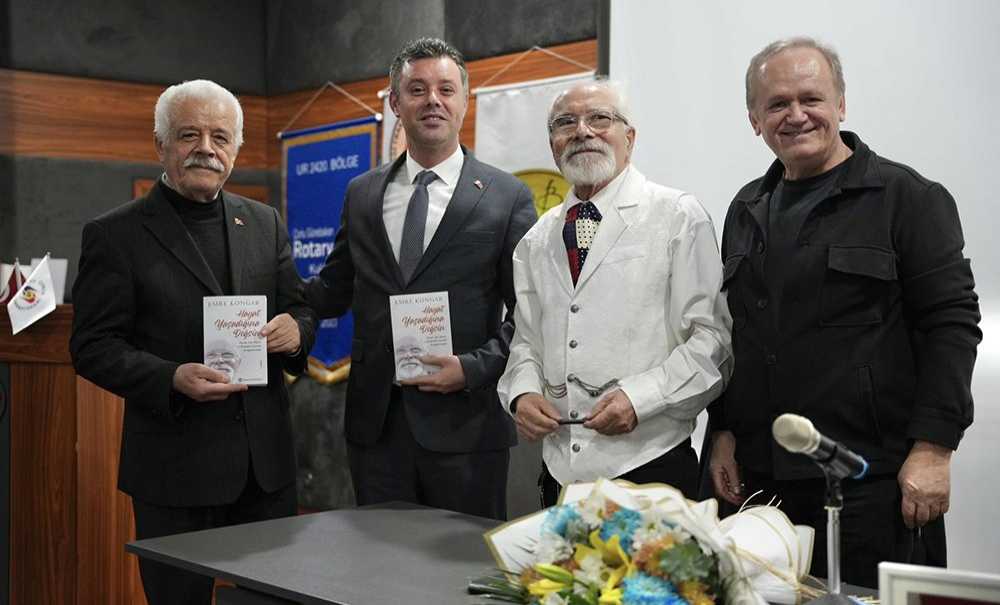 Emre Kongar Söyleşisine Yoğun Katılım