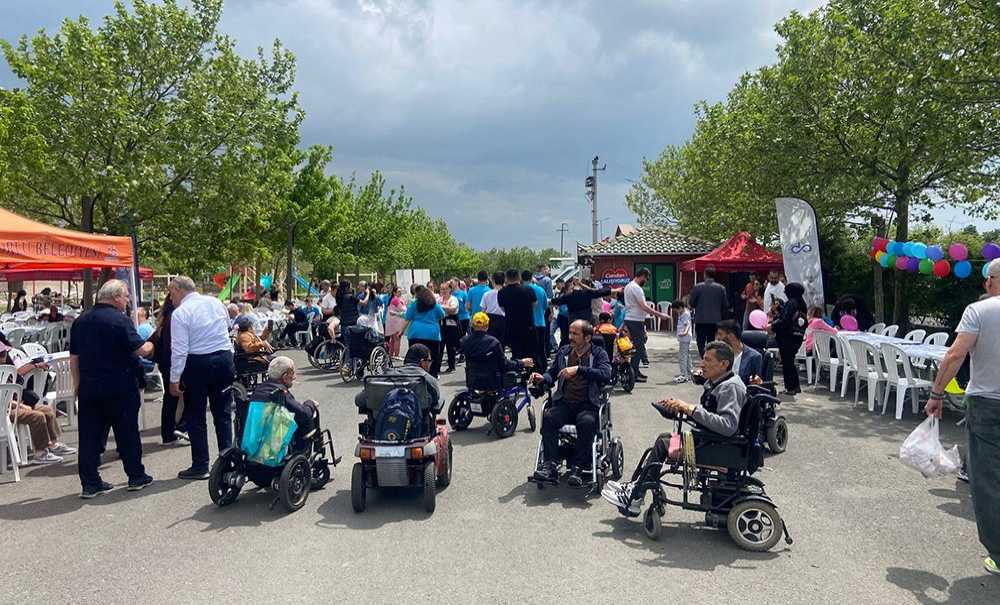 Engelli Bireyler Piknikte Doyasıya Eğlendi