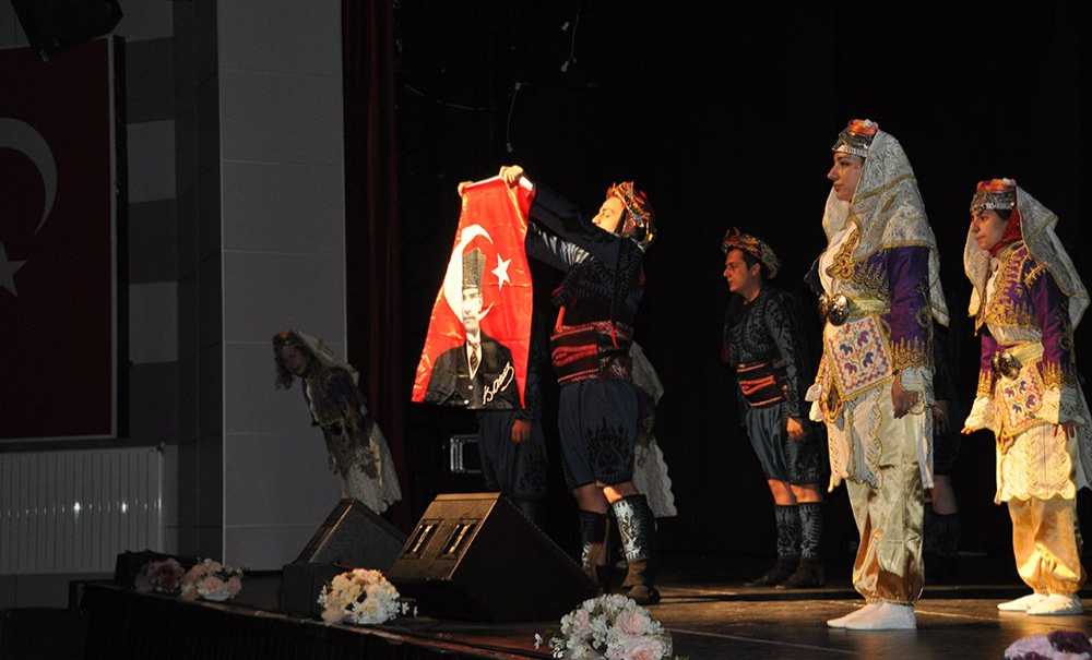 Engelli Öğrencilerin Gösterileri Büyüledi