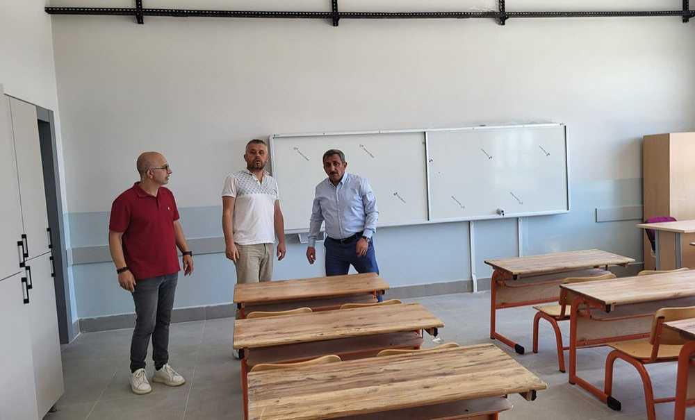 Erdoğan Yeni Okulu Ziyaret Etti