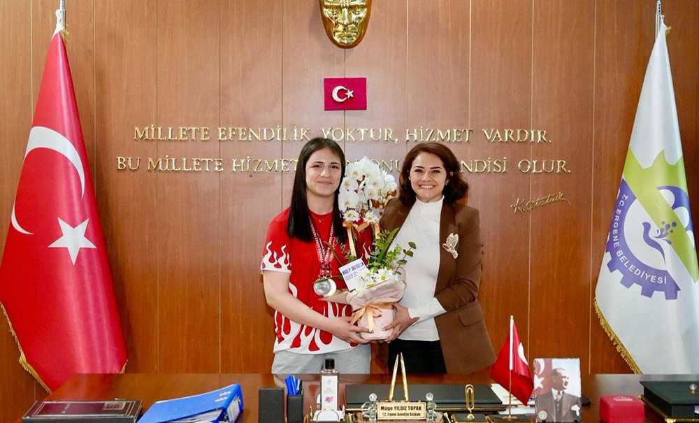 Ergene'nin Gururu Esma Nur Kara Dünya Şampiyonu Oldu