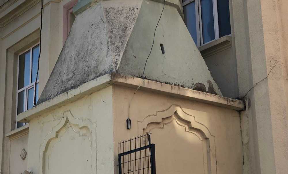 Eski̇den Si̇nagog Olan Yeni̇ Cami̇ Hi̇zmet Bekli̇yor