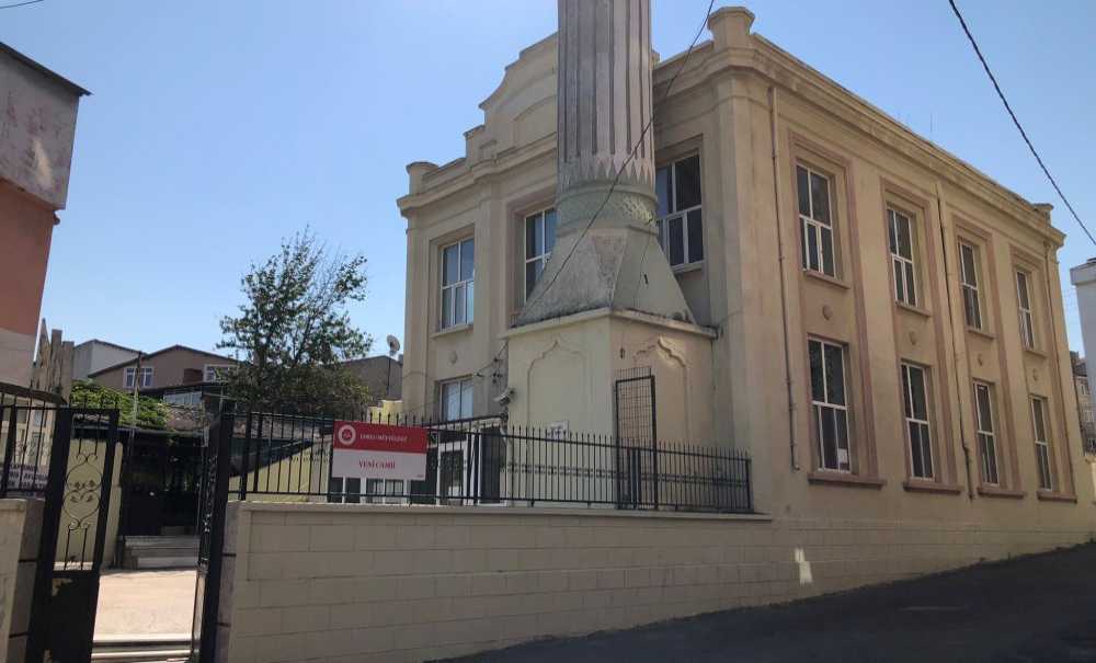 Eski̇den Si̇nagog Olan Yeni̇ Cami̇ Hi̇zmet Bekli̇yor