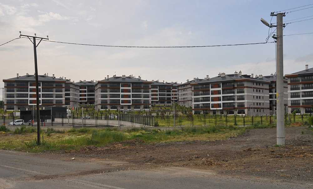 Gazi Lojmanlarında Yaşam Başladı