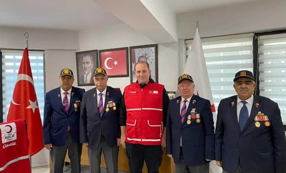 Gazilerden Kızılay'a Ziyaret
