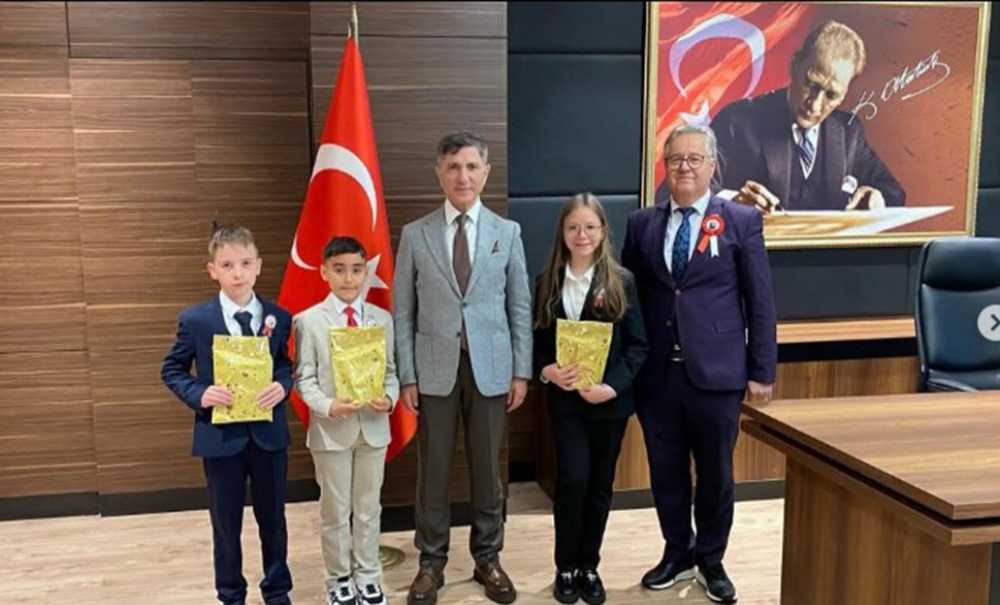 Geleceğin Yöneticileri ‘Temsili' Koltuklara Oturdu