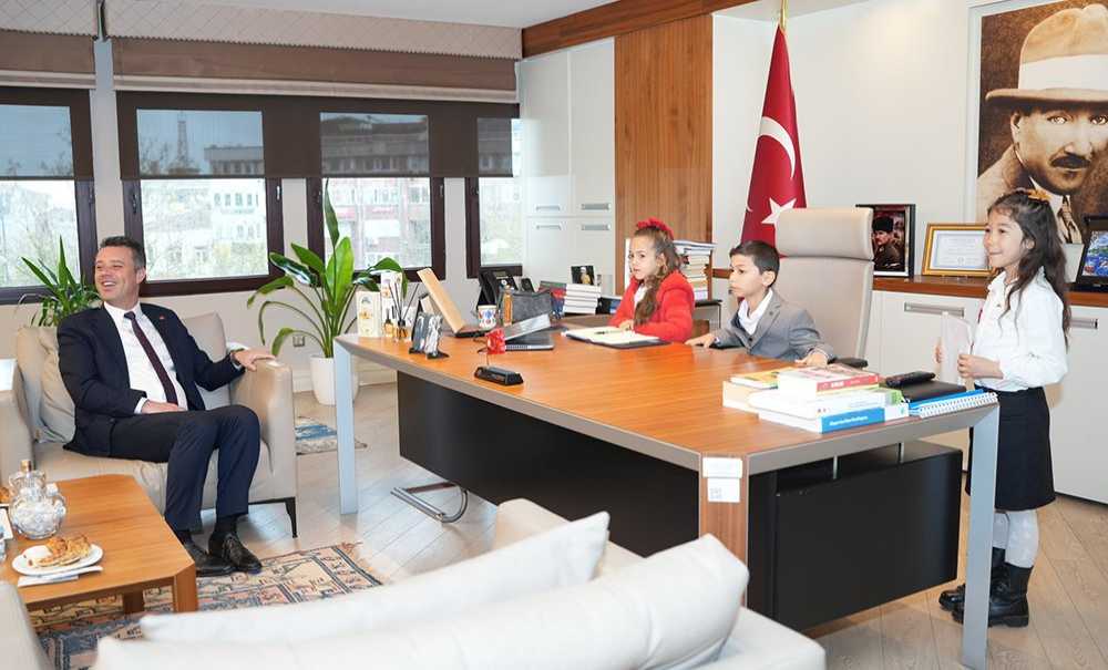 Geleceğin Yöneticileri ‘Temsili' Koltuklara Oturdu