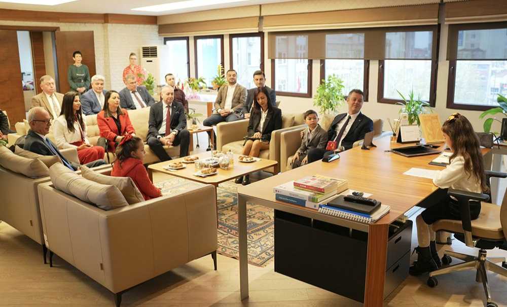 Geleceğin Yöneticileri ‘Temsili' Koltuklara Oturdu