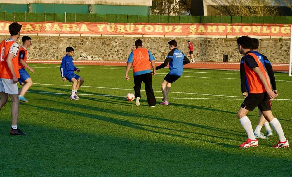 Genç Sporcular Polis Haftası İçin Sahada