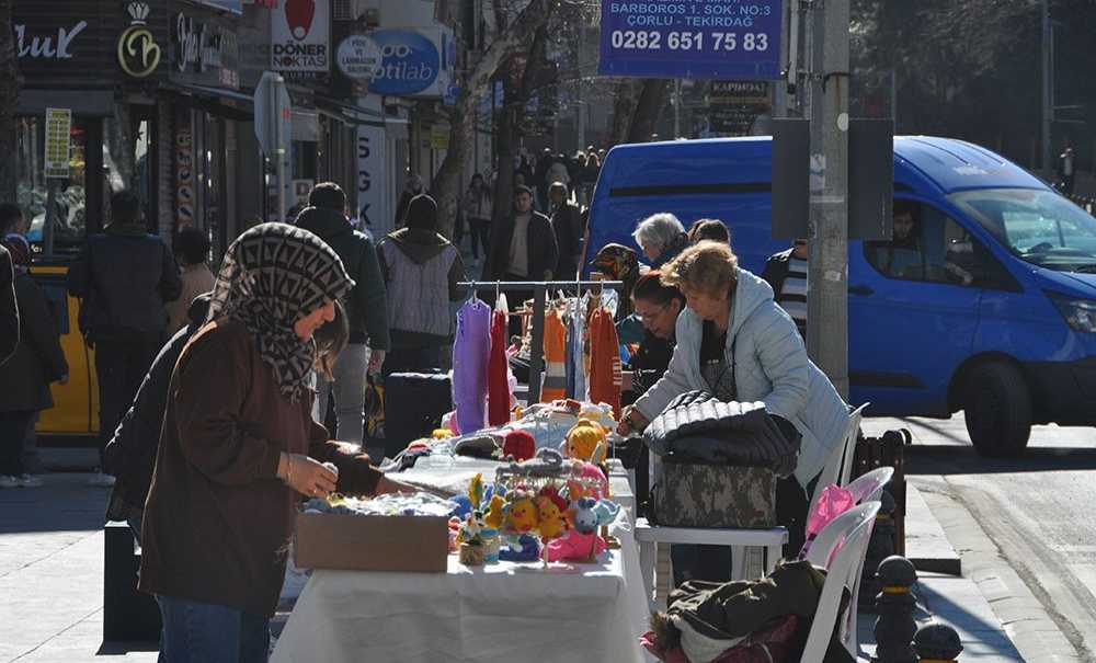 Hanımeli Çarşısı Omurtak Caddesi'ne Kuruldu