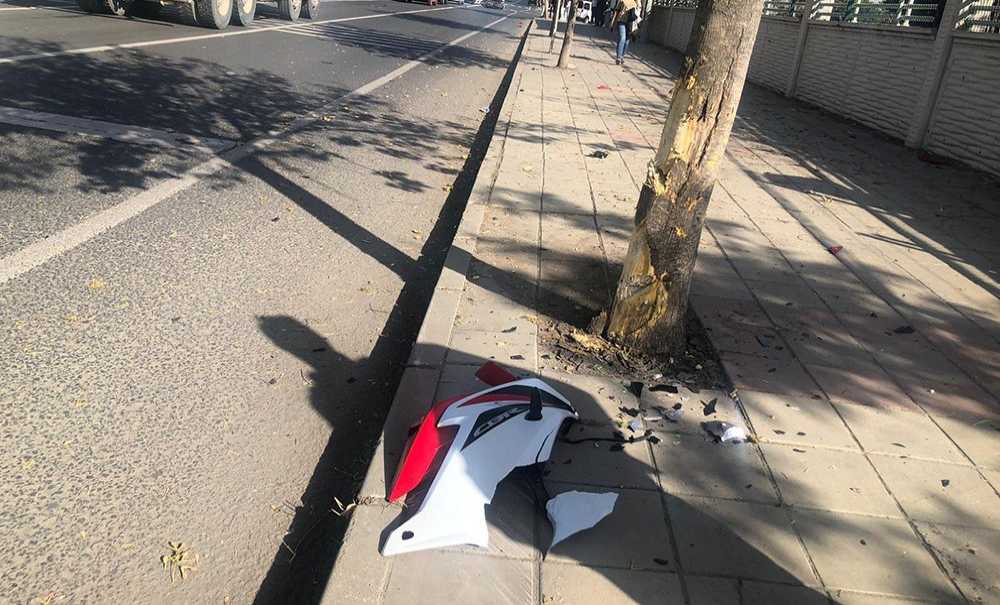 Hastane Önünde Kaza Motosiklet Sürücüsü Hayatını Kaybetti