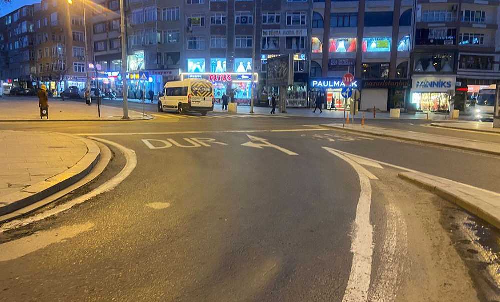 İftar Saati Sokaklar, Meydanlar Bomboş