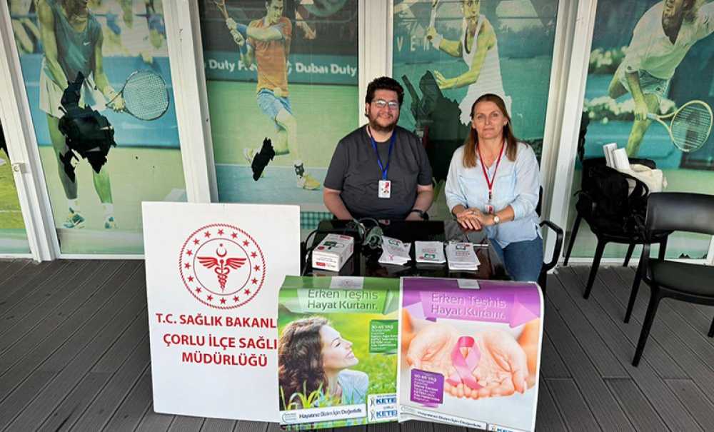 İlçe Sağlık Müdürlüğü Tenis Kafede Stant Açtı