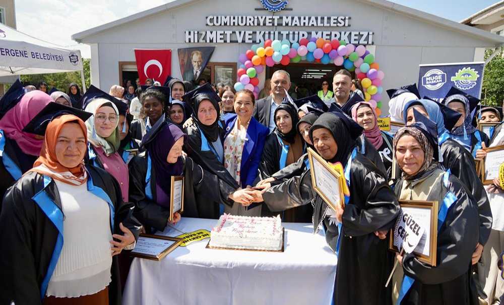 Kadınlara Yönelik Okuma Yazma Kursu İlk Mezunlarını Verdi