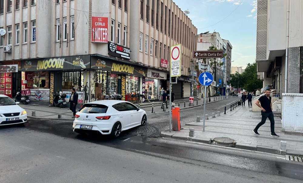 Kafa Karıştıran Tabela