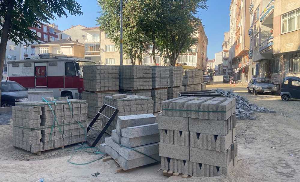 Kaldırım Taşları Döşenmeye Başladı