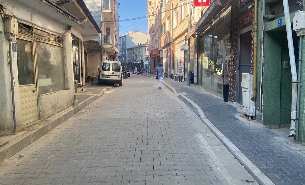 Kaldırım Taşları Döşenmeye Başladı