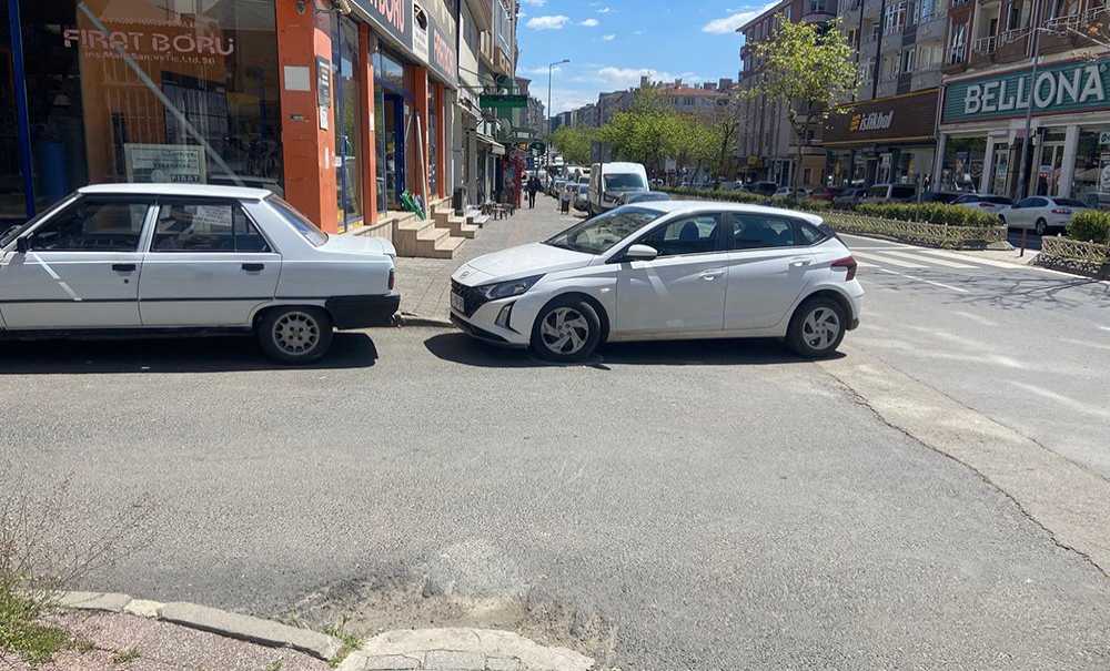 Kaldırımlar Kör Çıkmaz Gibi