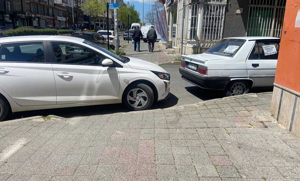 Kaldırımlar Kör Çıkmaz Gibi