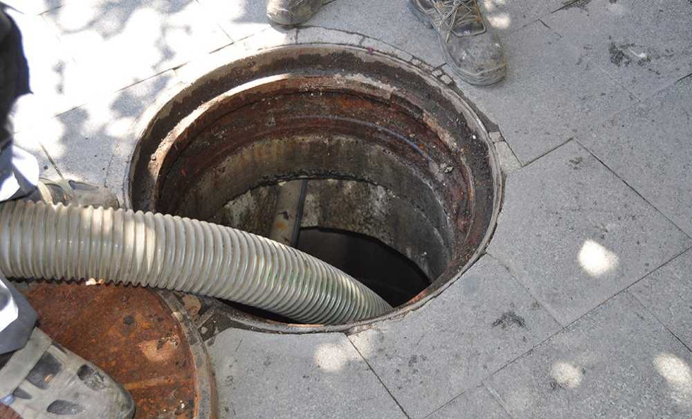 Kanalizasyona Pantolon, Peruk, Çocuk Bezi Atan Var!