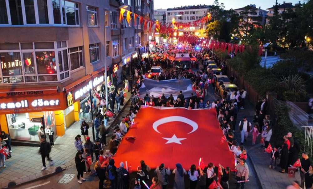 Kaymakam Eren, 19 Mayıs Yürüyüşüne Katıldı