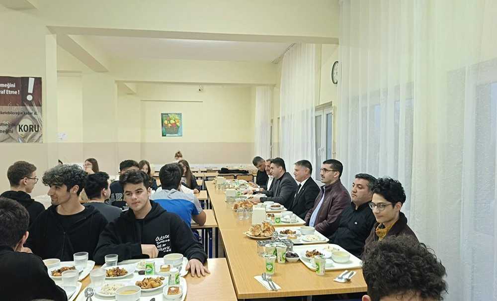 Kaymakam Eren Öğrencilerle Bir Araya Geldi