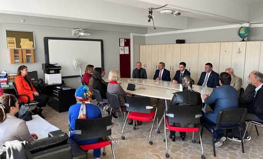 Kaymakam Eren, Önerler İlkokulunu Ziyaret Etti