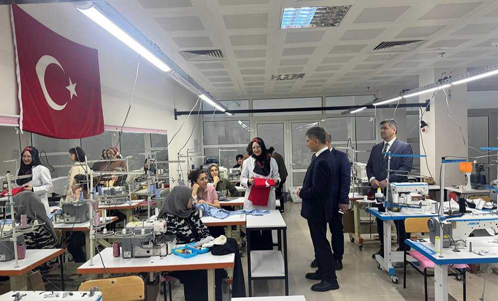 Kaymakam Erten Halk Eğitim Merkezini Ziyaret Etti